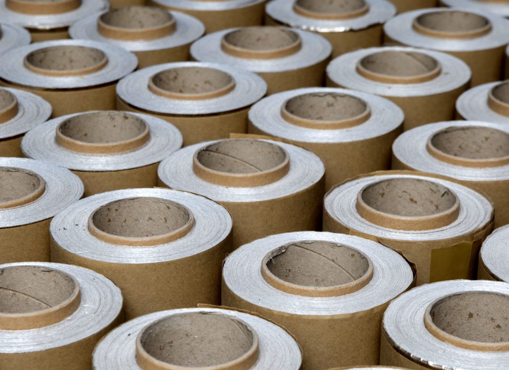 Mica rolls which can be used for industrial heat insulation